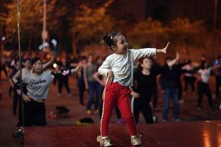 扎兰屯成人广场舞视频,扎兰屯成人舞蹈盛宴-第1张图片-午夜成人福利影院