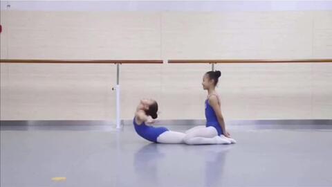 跪下腰成人拉伸视频教学,轻松掌握全身舒展技巧-第2张图片-午夜成人福利影院