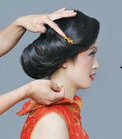 旗袍盘发教程成人女孩视频,优雅成人女孩的时尚发型秘籍-第1张图片-午夜成人福利影院