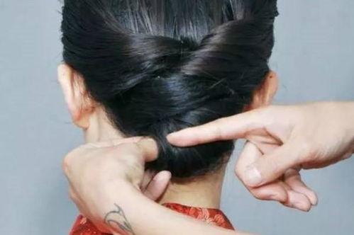 旗袍盘发教程成人女孩视频,优雅成人女孩的时尚发型秘籍-第2张图片-午夜成人福利影院