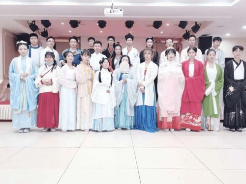 成人汉服创意视频-第2张图片-午夜成人福利影院