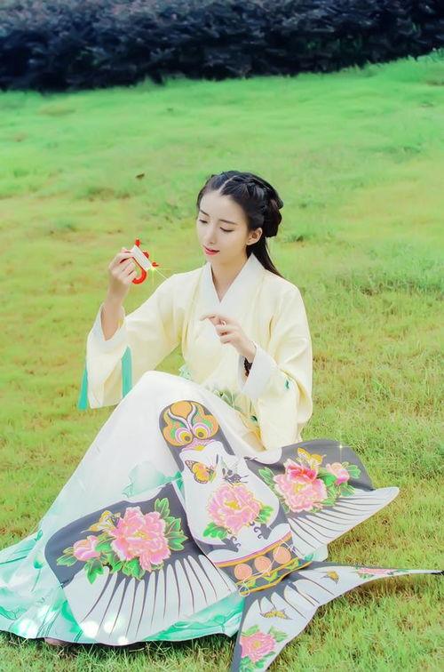 汉服女成人俏皮视频,汉服美女演绎穿越时空的青春风采-第2张图片-午夜成人福利影院